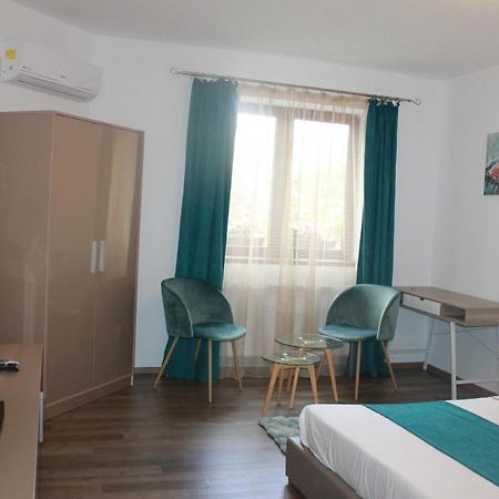 Studio Turquoise Victoria Бухарест Экстерьер фото